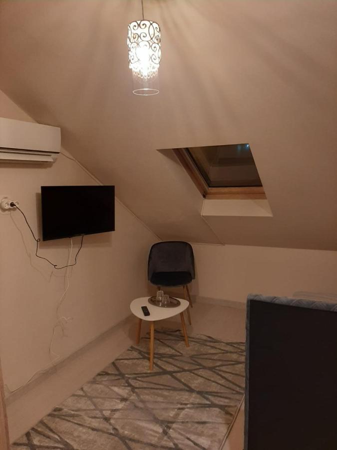 Pension Mellis Cluj Napoca Ξενοδοχείο Εξωτερικό φωτογραφία