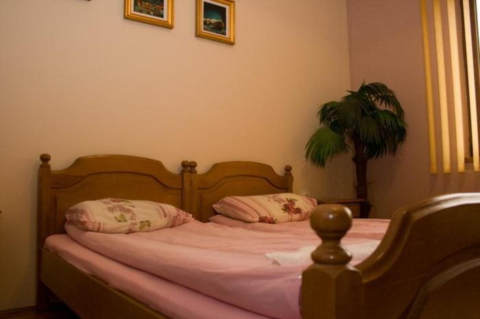 Pension Mellis Cluj Napoca Ξενοδοχείο Δωμάτιο φωτογραφία