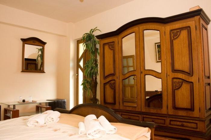 Pension Mellis Cluj Napoca Ξενοδοχείο Δωμάτιο φωτογραφία